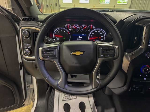 Used 2023 Chevrolet Silverado 2500 LT AWD/4WD image 13