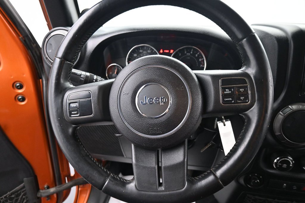 Used 2011 Jeep Wrangler Rubicon w/ Dual Top Group AWD/4WD image 17