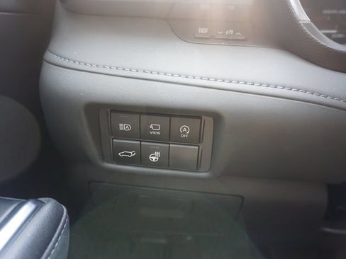 Used 2023 Toyota Highlander Platinum FWD image 5