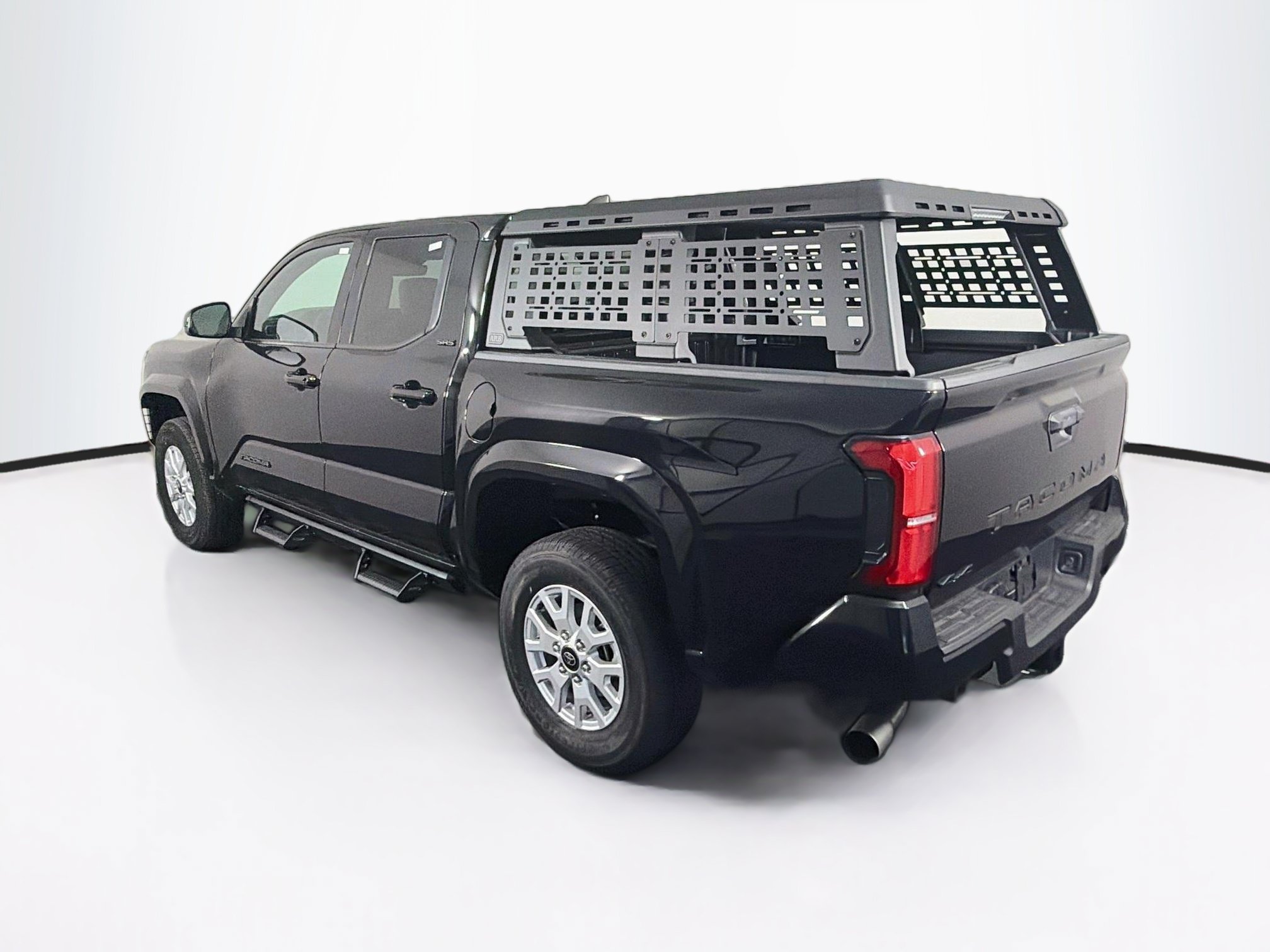 Used 2026 Toyota Tacoma SR5 AWD/4WD image 5