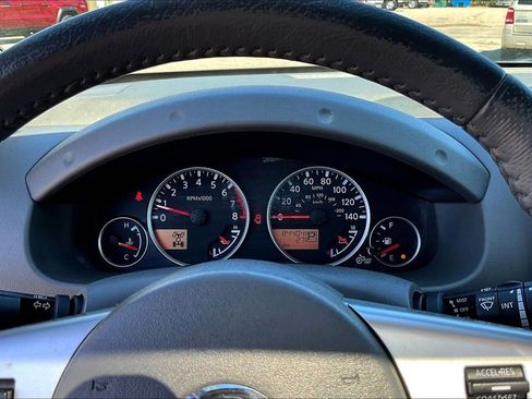 Used 2017 Nissan Frontier SL w/ Moonroof Package AWD/4WD image 16