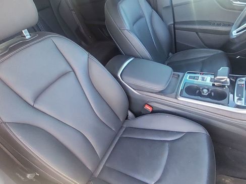 Used 2023 Audi Q8 Premium Plus image 35