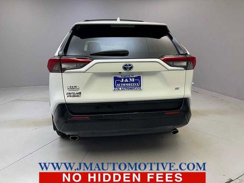 Used 2021 Toyota RAV4 SE image 4