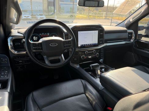 Used 2022 Ford F150 Lariat w/ Max Trailer Tow Package image 5