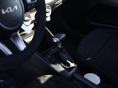 Used 2023 Kia Rio S image 7