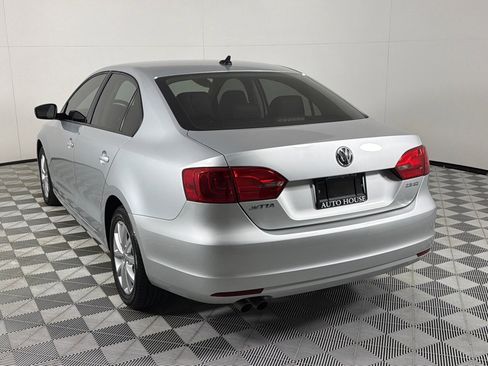 Used 2012 Volkswagen Jetta SE FWD image 7