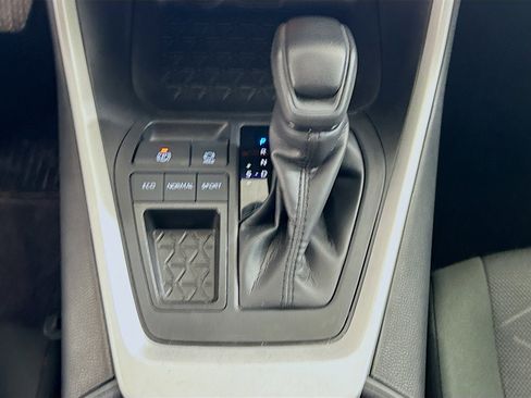 Used 2024 Toyota RAV4 XLE image 25