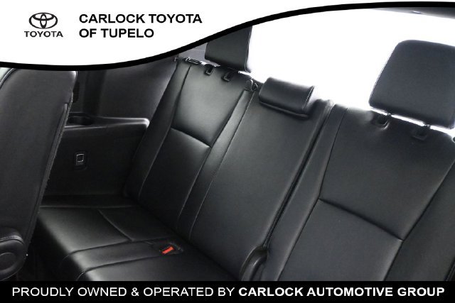 Used 2024 Toyota Highlander XSE FWD image 17