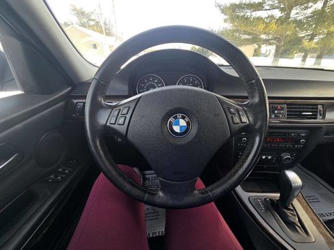 Used 2010 BMW 328i xDrive 328i xDrive AWD 4dr Sedan image 16