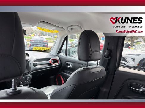 Used 2020 Jeep Renegade Trailhawk w/ Premium Leather Group image 26