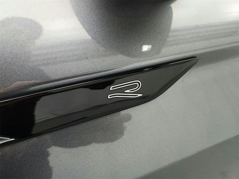 Used 2023 Volkswagen Tiguan SEL R-Line image 32