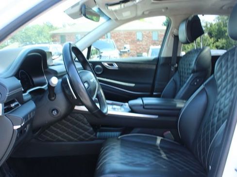 Used 2022 Genesis GV80 3.5T w/ Prestige Package 07 AWD/4WD image 13