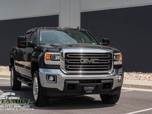 Used 2015 GMC Sierra 2500 SLE w/ SLE Preferred Package AWD/4WD image 14