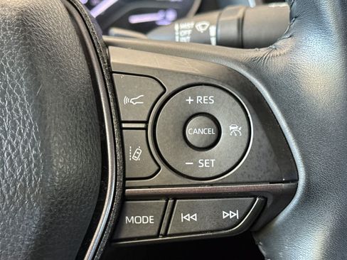 Used 2023 Toyota Camry SE w/ Convenience Package FWD image 25