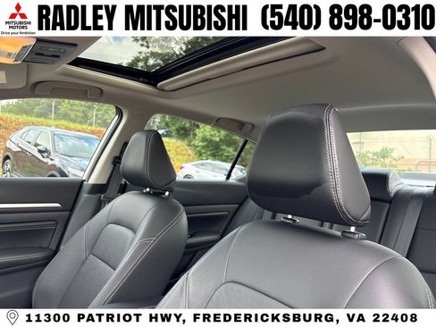 Used 2023 Nissan Altima 2.5 SL AWD/4WD image 2