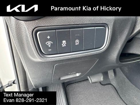 Used 2023 Kia Soul LX w/ Option Group 015 FWD image 16