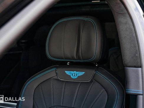 Used 2024 Bentley Flying Spur V8 image 23