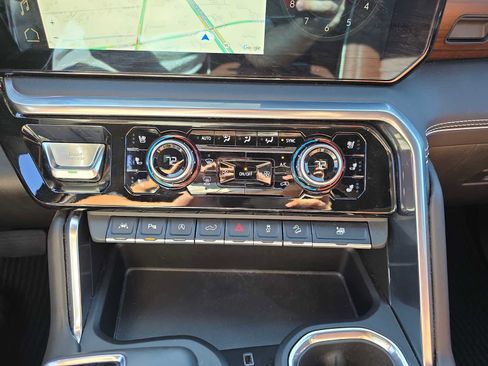 Used 2023 GMC Sierra 1500 Denali Ultimate image 12