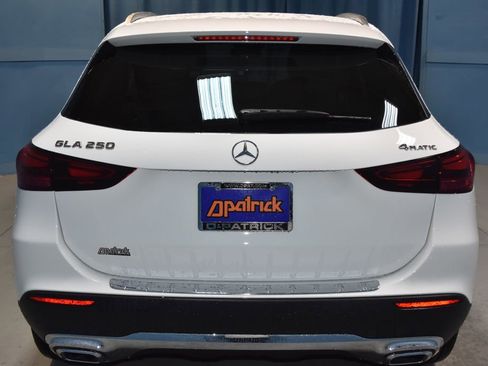 Certified 2025 Mercedes-Benz GLA 250 4MATIC image 24