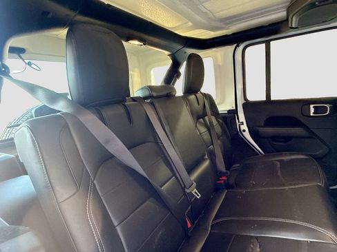 Used 2023 Jeep Wrangler Unlimited Sahara w/ Cold Weather Group AWD/4WD image 31