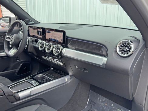 Used 2024 Mercedes-Benz GLB 35 AMG 4MATIC image 15