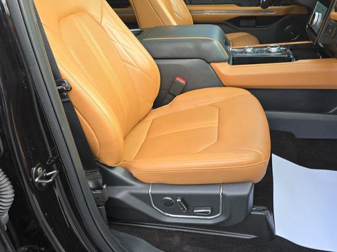 Used 2022 Ford Expedition Max Platinum image 43