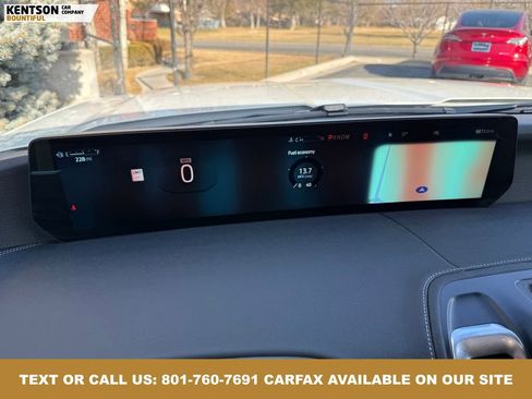 Used 2025 Ford Expedition Max Platinum image 17