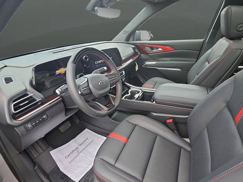 New 2026 Chevrolet Traverse RS w/ LPO, Floor Liner Package AWD/4WD image 9