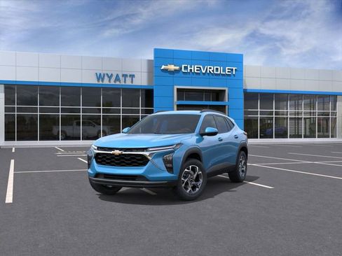 New 2026 Chevrolet Trax LT w/ Driver Confidence Package image 9