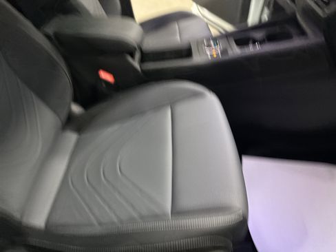 New 2026 Volkswagen Tiguan SE R-Line image 41