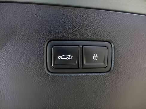 Used 2025 Genesis GV80 3.5T e-SC AWD/4WD image 30