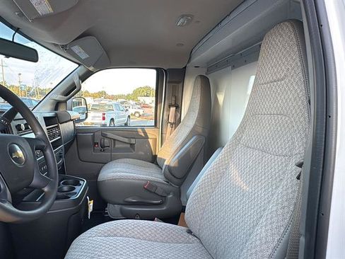 New 2025 Chevrolet Express 3500 w/ Power Convenience Package image 13
