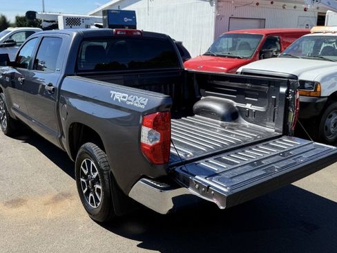 Used 2017 Toyota Tundra SR5 AWD/4WD image 2