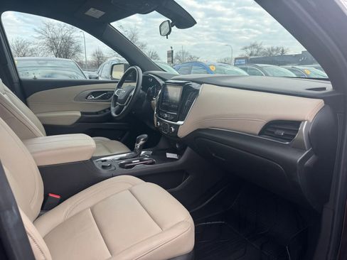 Used 2023 Chevrolet Traverse LT w/ LPO, Floor Liner Package image 11