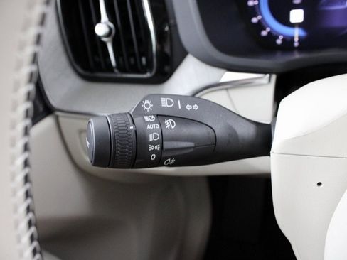 New 2025 Volvo XC60 T8 Ultra w/ Protection Package Premier image 21