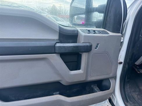 Used 2018 Ford F450 XL w/ Power Equipment Group image 31