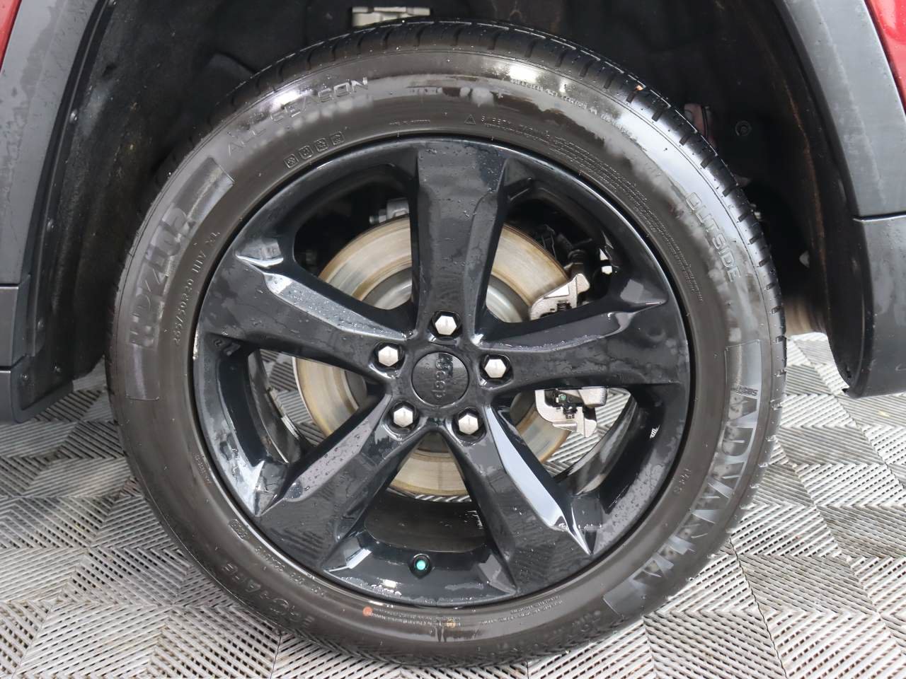 Used 2021 Jeep Grand Cherokee L Laredo RWD image 17