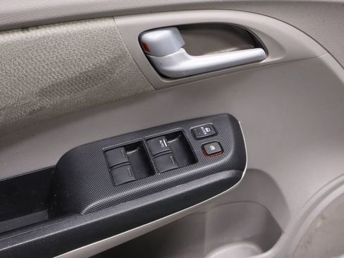 Used 2013 Honda Insight LX image 23