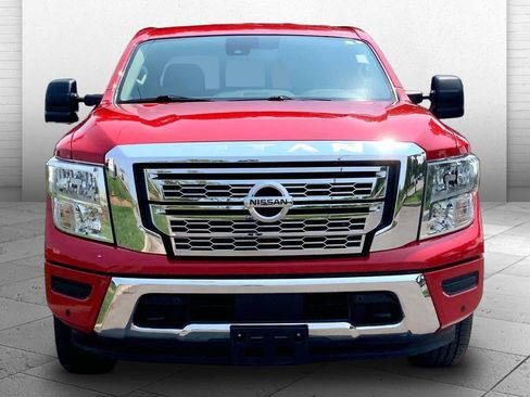 Used 2022 Nissan Titan SV w/ SV Convenience Package AWD/4WD image 2