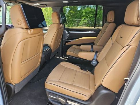 New 2026 Cadillac Escalade ESV Luxury w/ Touring Package image 10