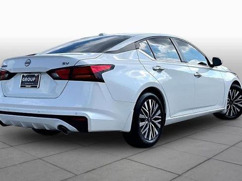 Certified 2024 Nissan Altima 2.5 SV w/ SV Premium Package FWD image 13