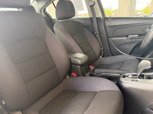 Used 2014 Chevrolet Cruze LT FWD image 31