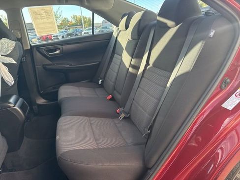 Used 2017 Toyota Camry XLE image 7