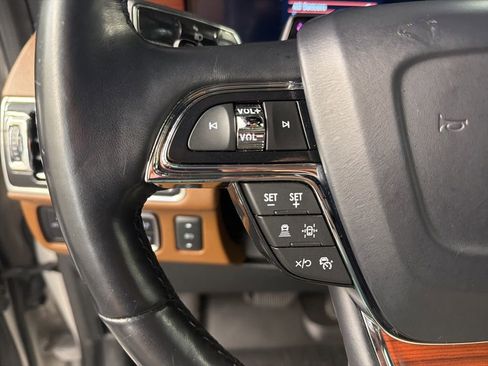 Certified 2023 Lincoln Navigator Reserve AWD/4WD image 16