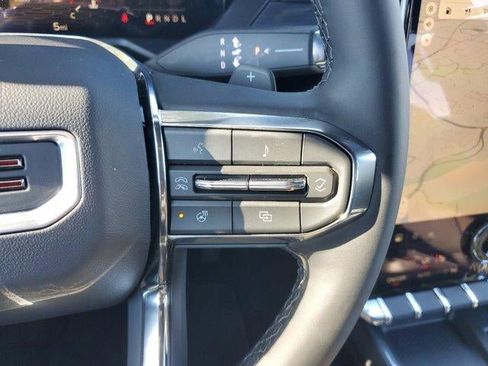 New 2025 GMC Acadia Elevation image 26