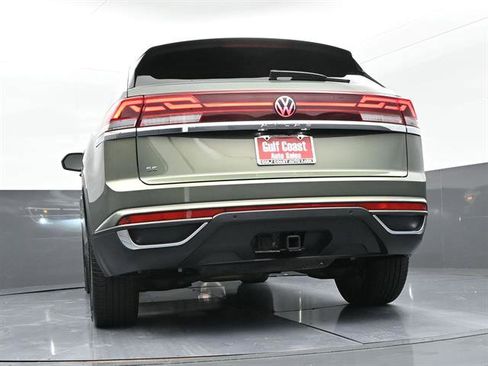 Used 2026 Volkswagen Atlas Cross Sport SE image 32