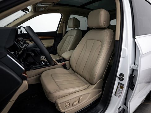 Certified 2023 Audi Q5 2.0T Premium w/ Convenience Package image 13