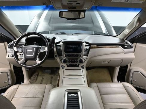 Used 2015 GMC Yukon Denali w/ Premium Package AWD/4WD image 32