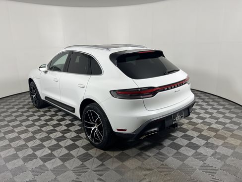 Certified 2024 Porsche Macan AWD/4WD image 6