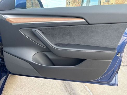 Used 2022 Tesla Model 3 Long Range image 23